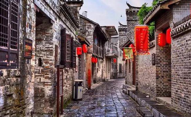 萧山小伙买单时被吓到:我已经穷到吃不起顺旺基了!