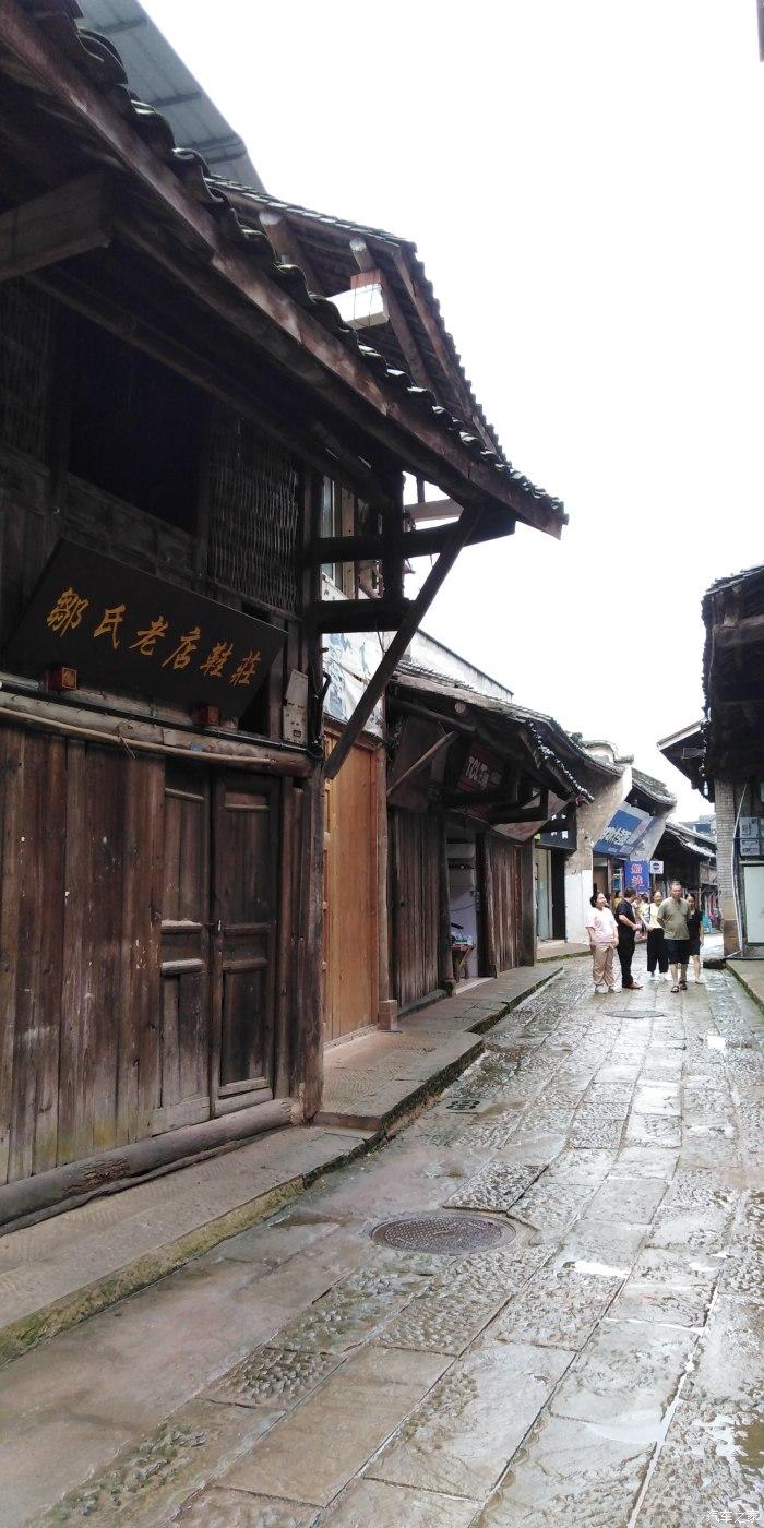 逃出神秘石堡